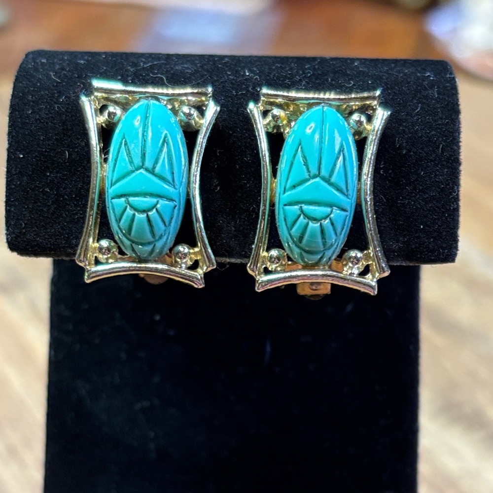 Judy Lee scarab style clip on earrings